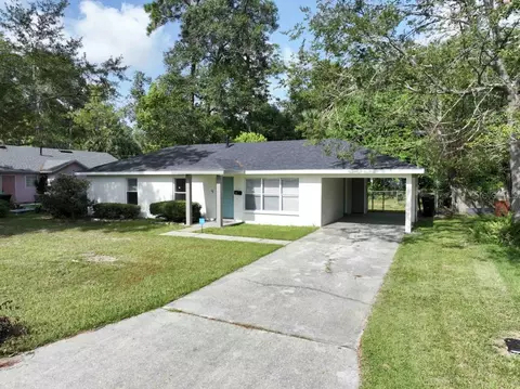 820 NE 24th Ter, Gainesville, FL 32641