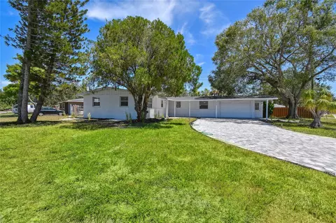 3210 Jolson Dr, Sarasota, FL 34237