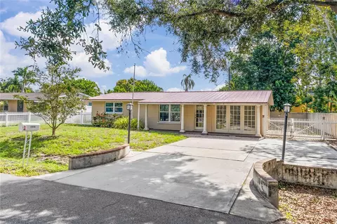 6015 Richard Pl, Sarasota, FL 34231