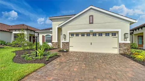 26624 Irwin Dr, Englewood, FL 34223