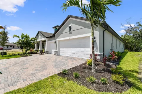 5520 Trevesta Pl, Palmetto, FL 34221