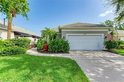 8609 53rd Pl E, Bradenton, FL 34211