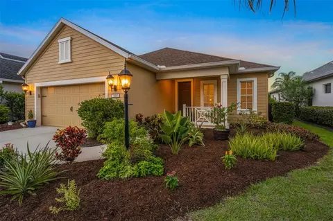 5015 Brickell Park Cv, Lakewood Ranch, FL 34211