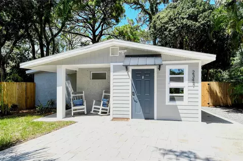 2347 Arlington St, Sarasota, FL 34239