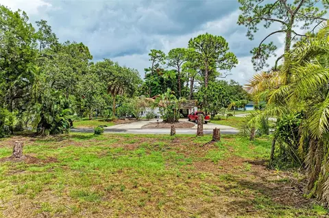 7024 Alderwood Dr, Sarasota, FL 34243