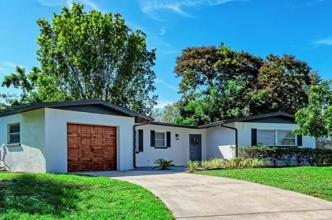 530 Saint Andrews Dr, Sarasota, FL 34243