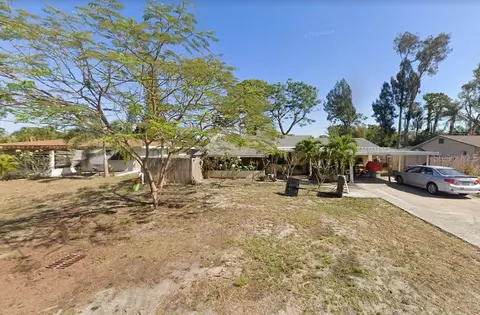 2723 Parma St, Sarasota, FL 34231