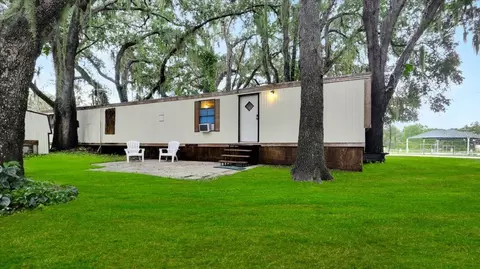 4806 Keene Rd, Plant City, FL 33565