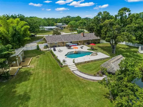 4525 N Lake Dr, Sarasota, FL 34232
