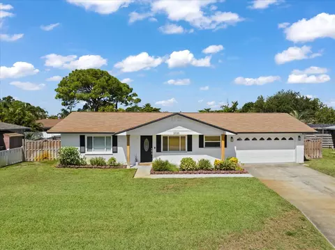 2020 37th St W, Bradenton, FL 34205