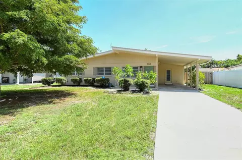 3266 8th St, Sarasota, FL 34237
