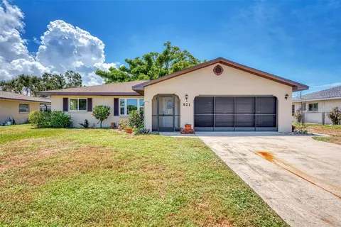 921 Bay Vista Blvd, Englewood, FL 34223