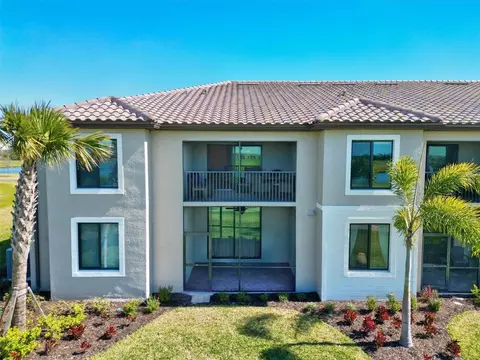 5664 Palmer Cir #206, Bradenton, FL 34211
