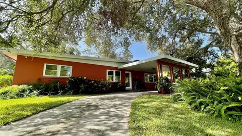 126 Holly Ave, Sarasota, FL 34243