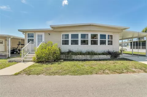 102 Del Rio Dr, Palmetto, FL 34221