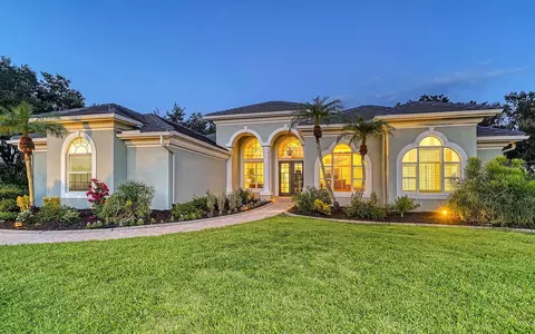 7779 Alister Mackenzie Dr, Sarasota, FL 34240