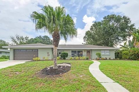 2723 Sheridan Dr, Sarasota, FL 34239