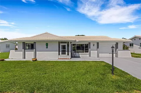 902 Buttonwood Dr, Bradenton, FL 34208