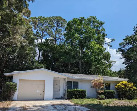 6221 Carlton Ave, Sarasota, FL 34231