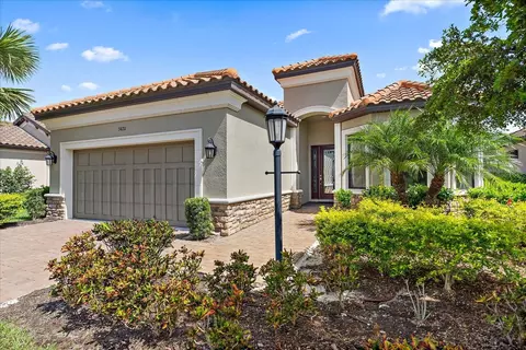 5420 Manchini St, Sarasota, FL 34238