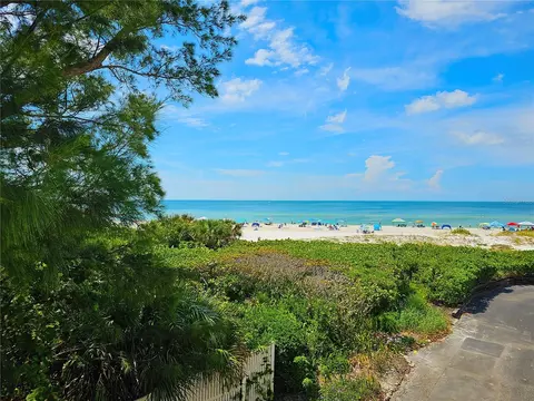 4200 Gulf Dr #201, Holmes Beach, FL 34217