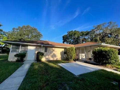 214 6th St E, Bradenton, FL 34208