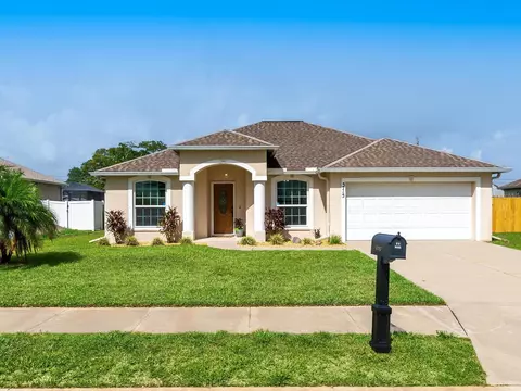 5715 33rd Dr E, Palmetto, FL 34221