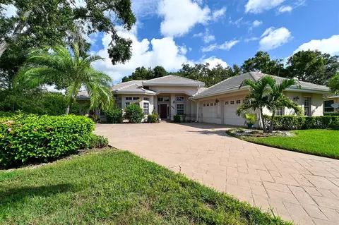852 Connemara Cir, Venice, FL 34292