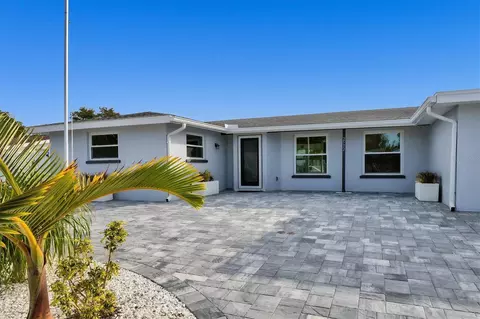 2532 Clipper Ship Way, Sarasota, FL 34231