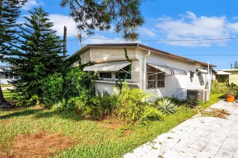 6524 Kansas St, Bradenton, FL 34207