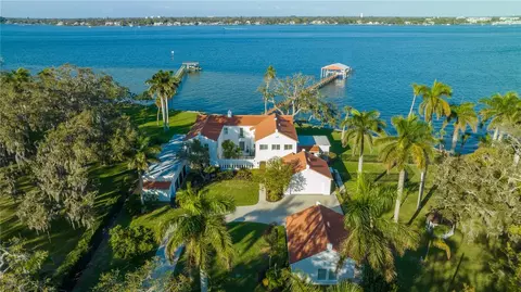 2834 Avenue C NW, Bradenton, FL 34205