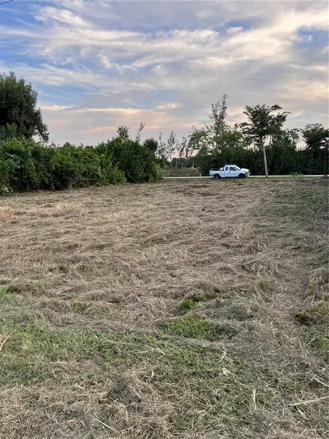 7352 Cobb Rd, Bokeelia, FL 33922