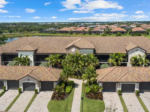 5507 Palmer Cir #202, Lakewood Ranch, FL 34211