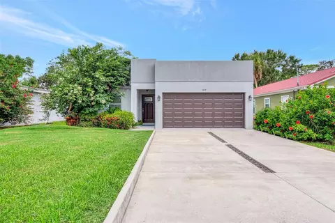 1874 Vamo Dr, Sarasota, FL 34231