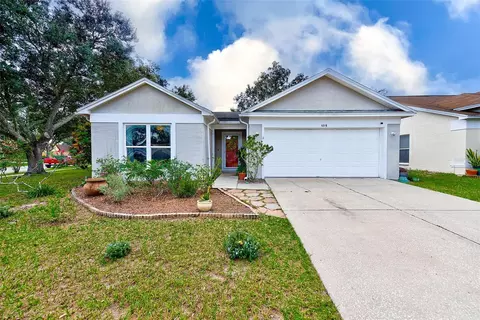 1215 Sawdust Ct, Valrico, FL 33596