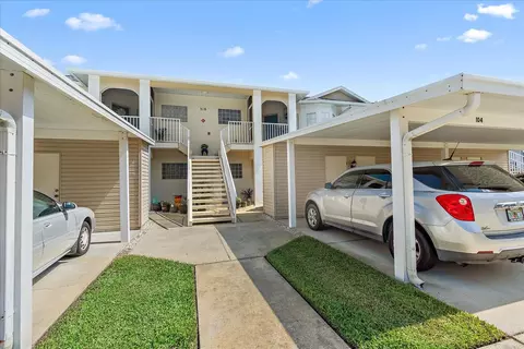 318 Clearbrook Cir #104, Venice, FL 34292