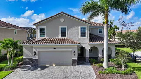 5517 Cartagena Dr, Sarasota, FL 34233