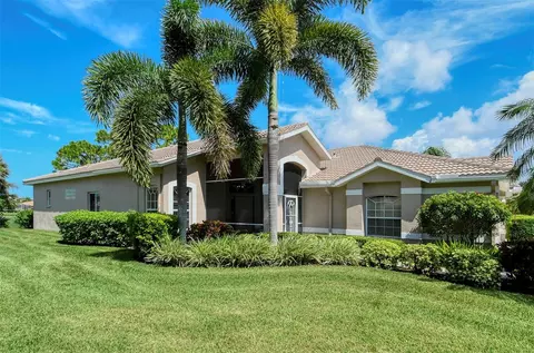 9476 Forest Hills Cir, Sarasota, FL 34238