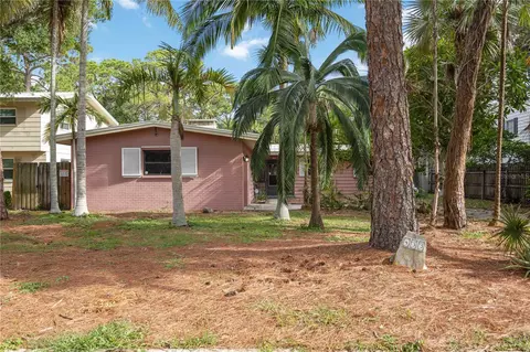 433 66th Ave S, Saint Petersburg, FL 33705