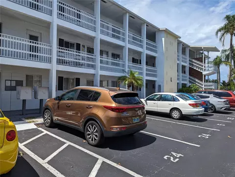 5906 Easy St #L35, Bradenton, FL 34207