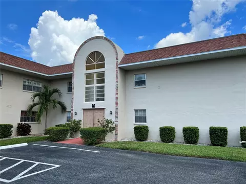 2727 75th St W #8A9, Bradenton, FL 34209