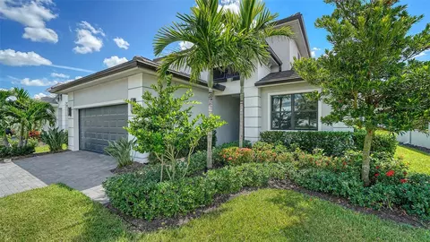 17222 Cresswind Ter, Lakewood Ranch, FL 34211