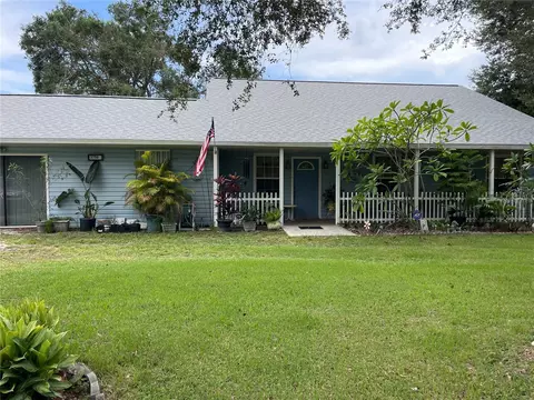 3750 San Luis Dr, Sarasota, FL 34235