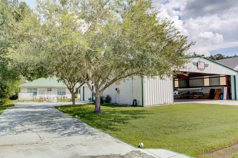 4810 Southwind Dr, Mulberry, FL 33860