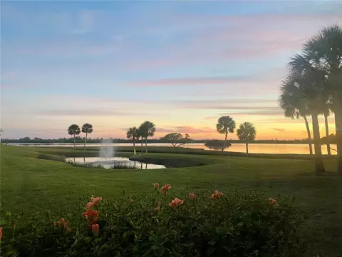 4721 Independence Dr, Bradenton, FL 34210