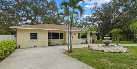 2730 3rd St E, Bradenton, FL 34208