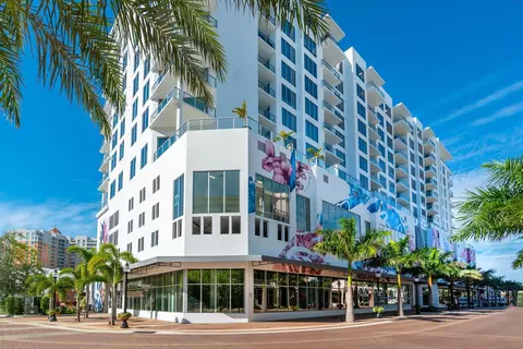 111 S Pineapple Ave #1016, Sarasota, FL 34236