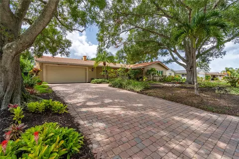 3504 Brookline Dr, Sarasota, FL 34239