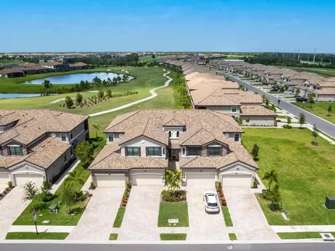 18117 Gawthrop Dr #104, Lakewood Ranch, FL 34211