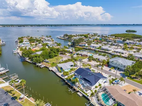 10204 Sandpiper Rd E, Bradenton, FL 34209